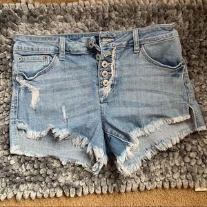 Button fly, cut off shorts